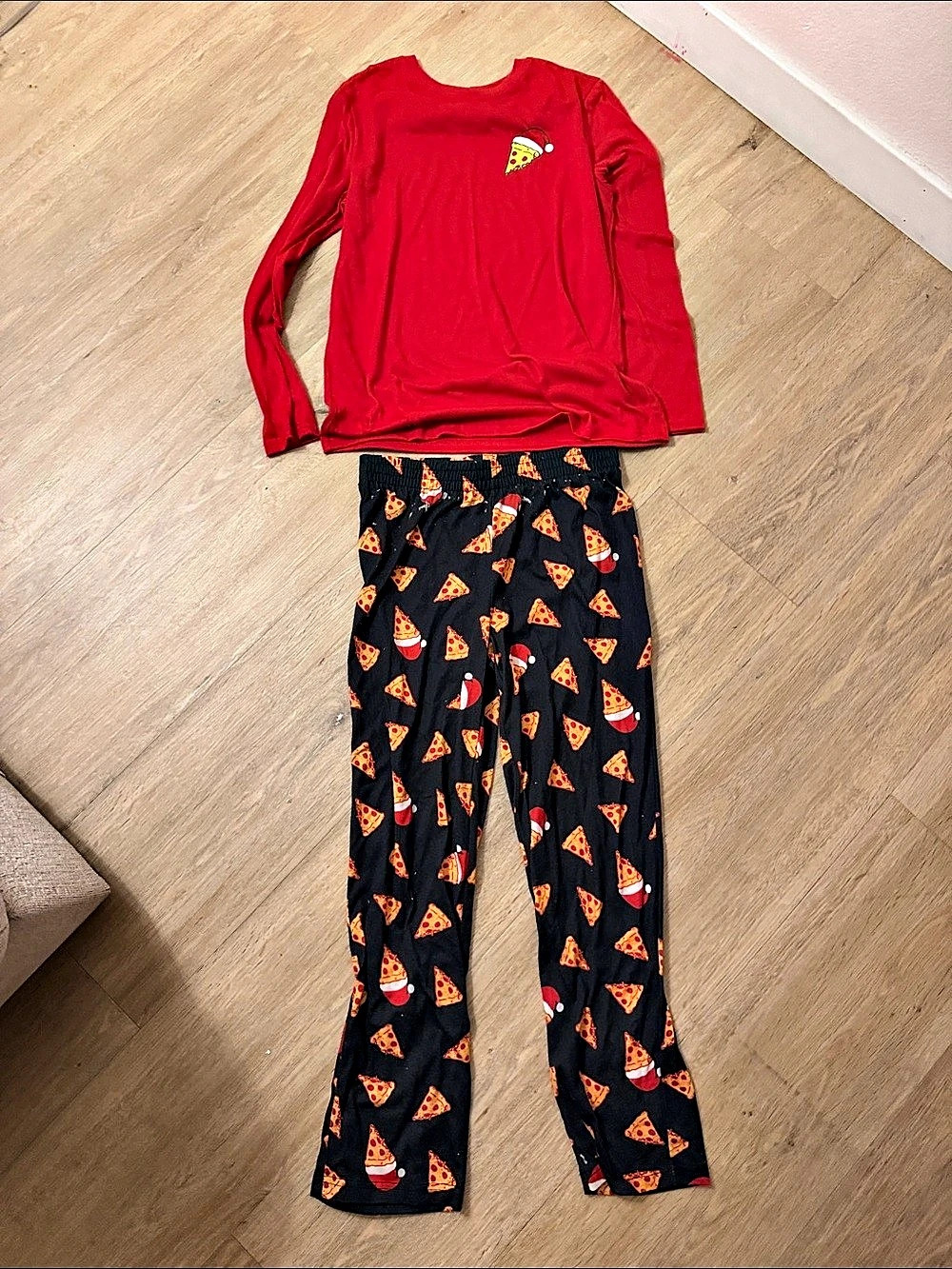 Cat & Jack Christmas Pizza Graphic Pajama Set Red & Black XL (14)